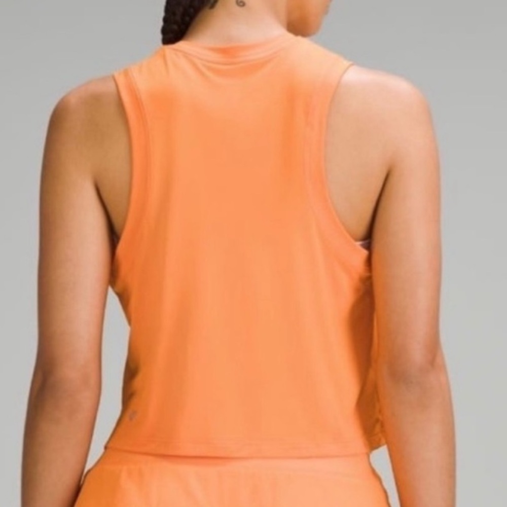 Lululemon Women’s Ultralight Waist-Length Tank Top Sleeveleee in Orange Size 2 - Picture 2 of 12